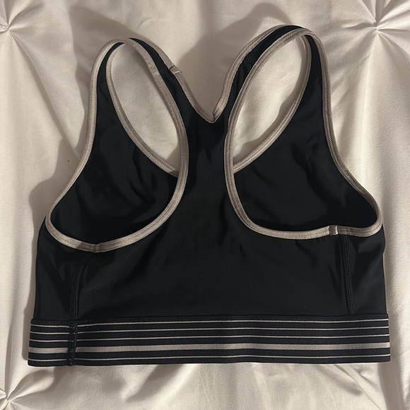 Under Armour Sports Bra - Picture 2 of 2